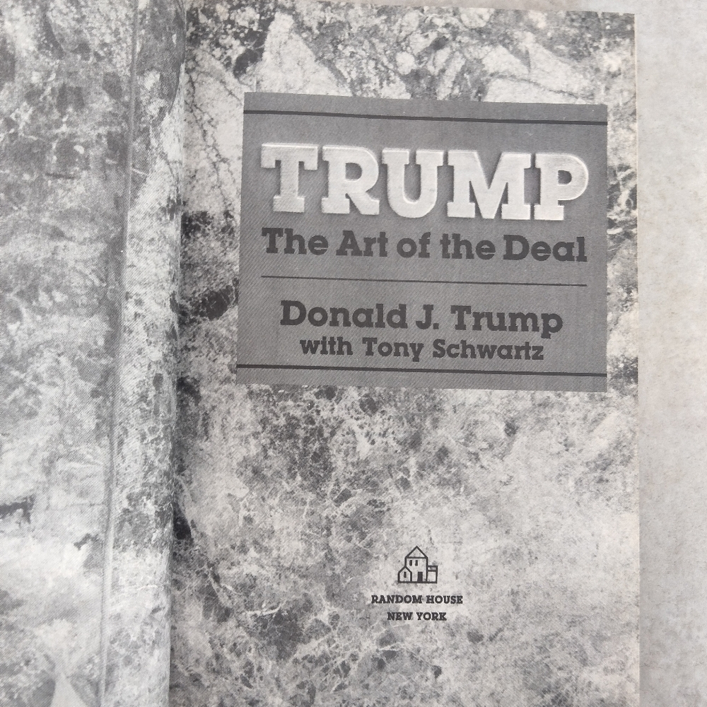 Trump The Art of the Deal Book - Black and Gold Cover 1987 - Picture 12 of 13